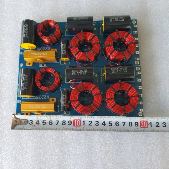 phân tần cao cấp sử dụng cho loa hỏa tiễn, phi thuyền, array đôi