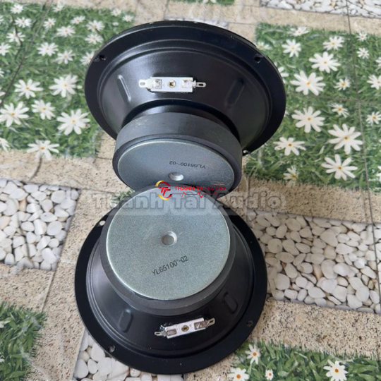 Loa trung 16 (sườn kín) từ 100, coil 25,5 